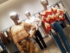 -URBAN REVIVO(西安Momopark店)