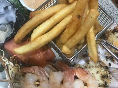 -12 Rocks Beach Bar Cafe