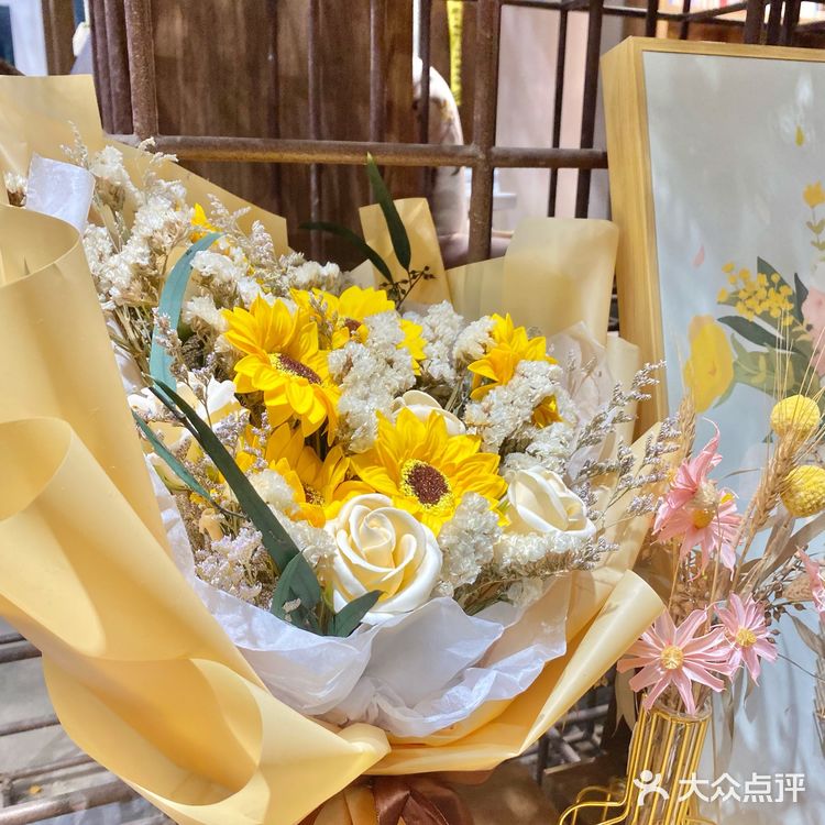 广州探店丨一家适合消磨时光的书店☕📖