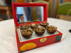 捞汁小海蜇-品海楼·大连海胆锅贴馆(东港店)