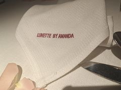 -弦月窗LUNETTE BY AMANDA(复兴路洋房店)