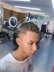 -诗悦发型烫染SALON