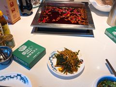 -二荆条·蜀鲜汇城市森林火锅