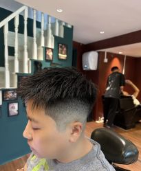 -太子爷男士理发馆