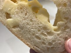 芝士粒粒法包-PAPER STONE BAKERY(天环店)
