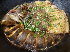 -鱼窝棚柴火铁锅炖(富山屯店)