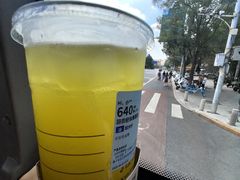 -瑞幸咖啡(东直门枢纽店)