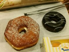 -巴黎贝甜(大宁国际商业广场店)