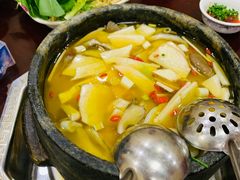 -绿色墨脱石锅城