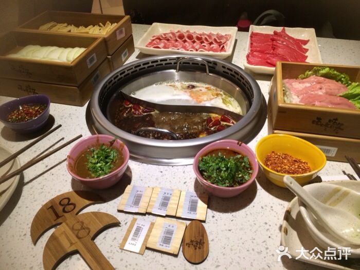 咕咚咕咚海鲜自选火锅