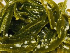 蒜香海带丝-唯成•韩国炭火烤肉 유성고기