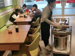 大堂-李先生牛肉面大王(合肥火车站出站口店)