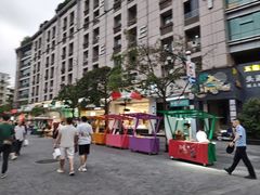 -吴山路夜市