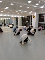 -深舞形体民族舞蹈工作室