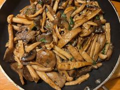 橄榄油煎三种菇-庆春朴门