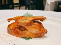 多汁脆皮乳鸽-Yan Ting 宴庭中餐厅(上海静安瑞吉酒店)