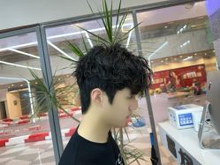 -尤司男士国潮理发馆