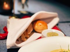 -弦月窗LUNETTE BY AMANDA(复兴路店)