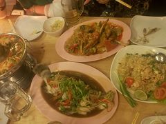 -J Daeng Seafood