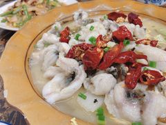 招牌酸菜黑鱼-湘满堂菜馆(花巷店)