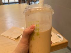 提拉米苏鲜奶茶-奈雪的茶(杭大501城市广场PRO店)