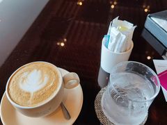 -广州中心皇冠假日酒店·汇点大堂吧