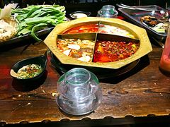 -乐山串串香老火锅(鼓楼店)