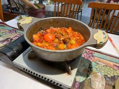 -刘姐啤酒鱼民族演艺餐厅(西街总店)