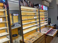 -优医视平价眼镜蔡司依视路折扣工厂店(德胜门店)