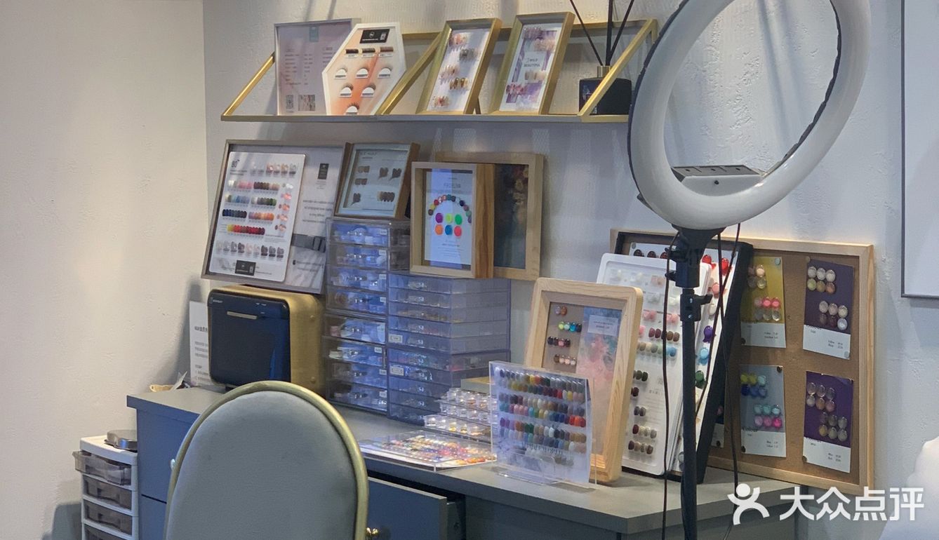 💇秋冬换个新发色|告别枯黄的发尾迎接最初的美发[加油]