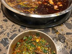 -肖肖酸萝卜鱼火锅(总店)