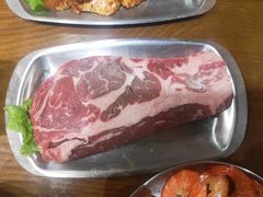 韩式腌猪王排-·缸桶屋·韩式牛肋条自助烤肉(西湖D11店)