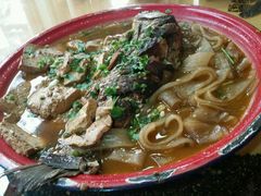 侉炖鱼-人民公社大食堂(顺义总店)