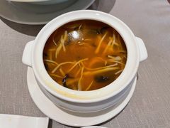 海鲜酸辣羹-希尔顿酒店-豫园中餐厅