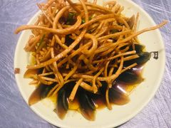 馓子拌皮蛋-巴厘龙虾·榜首油焖大虾(旗舰店·万松园)