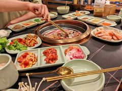 -梨花甄选自助烤肉(小寨原力场店)
