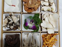 -阿鹏故事野生菌火锅(古城店)