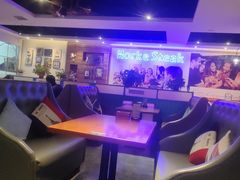 -豪客嘉族·麦尼顿西餐厅(乐福天下店)