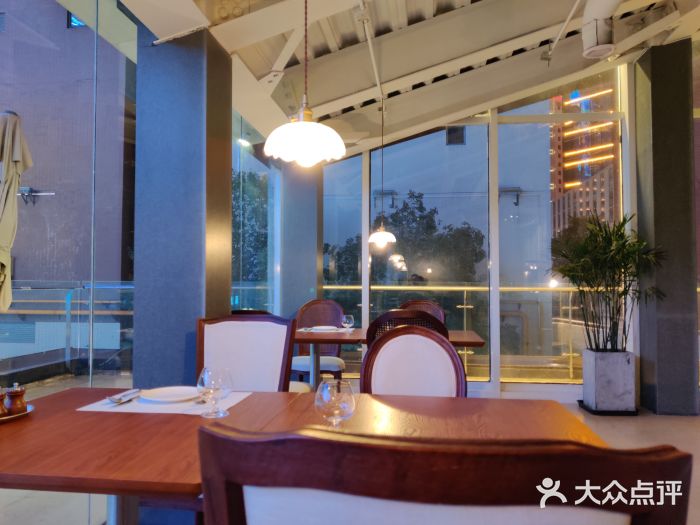 77COM好吃的意大利菜(老城根店)大堂图片