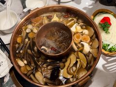 -慢丽江·云南野生菌土鸡锅(付家庄店)
