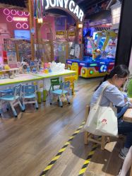 -卡通尼乐园(新达汇三林店)
