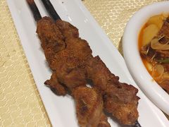 戈壁滩红柳烤肉-巴扎美食·新疆菜·西域歌舞表演餐厅(新疆大厦店)