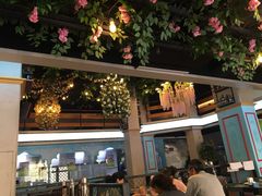 -壹号院音乐餐厅•烤全羊•新疆菜(浐灞店)