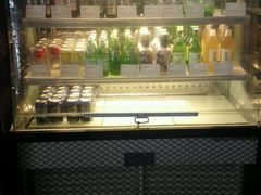 面包甜点陈列柜-小牛海记潮汕牛肉店(永定路店)
