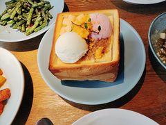 -蜜桃餐厅·伴山(湖滨商业街店)