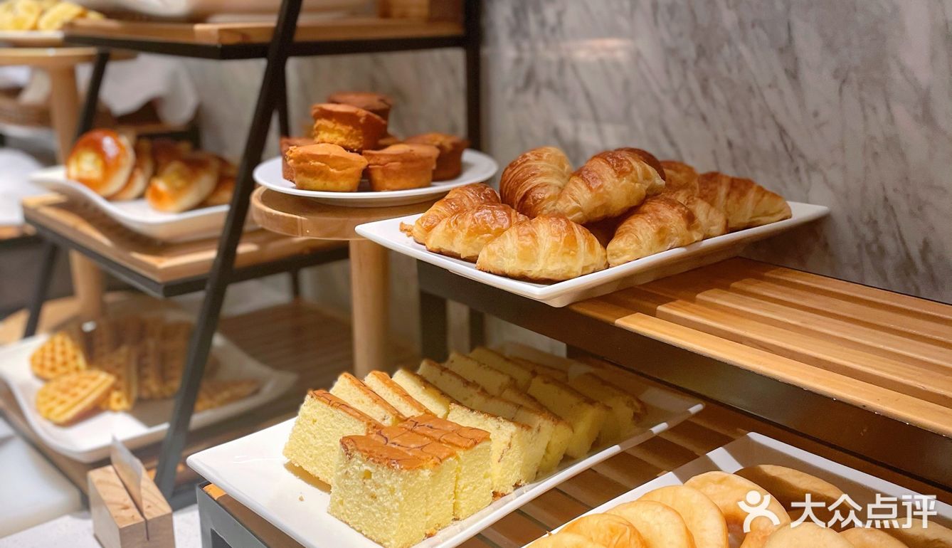 9.9五星酒店自助早餐？还是双人的？希尔顿走起！