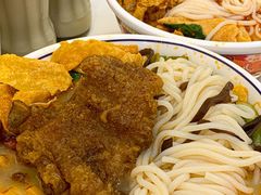 -弘束束柳州深巷螺蛳粉(珠江路店)