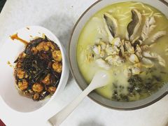 -明呈黄鱼面馆(斜土路店)