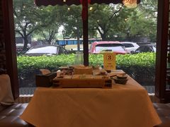 大堂-老浒记民俗酒楼(王府井店)