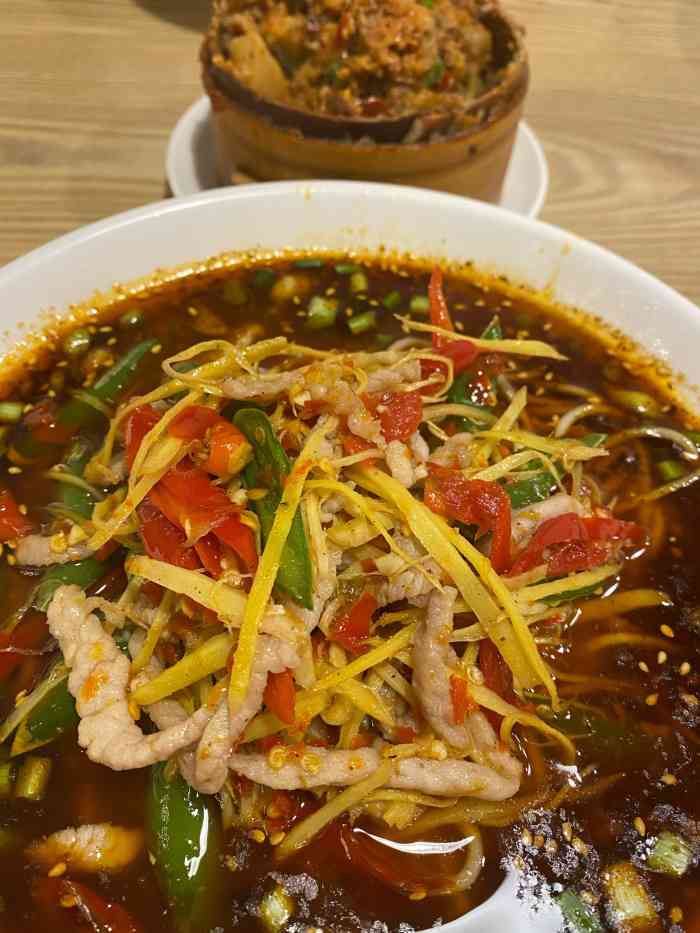 程凉面(龙湖西宸天街店)-"好吃好吃好吃汤汁都想喝光的那种!看起来.